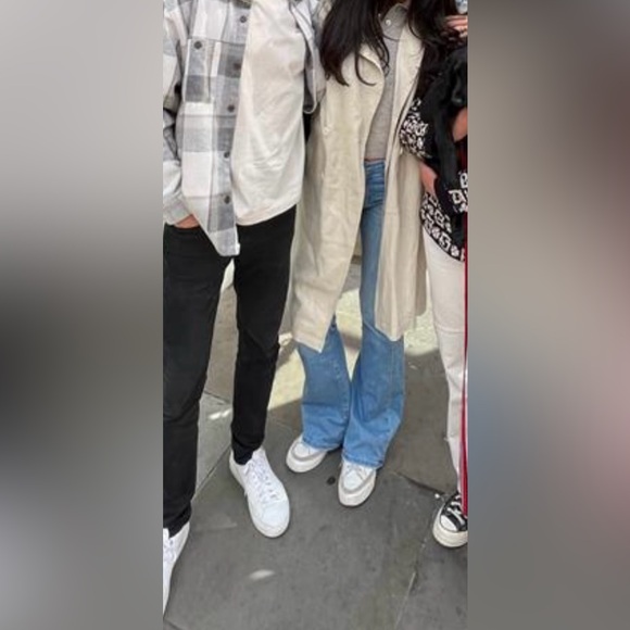 Frame Le High Flare Jeans in Cebu - Picture 5 of 10